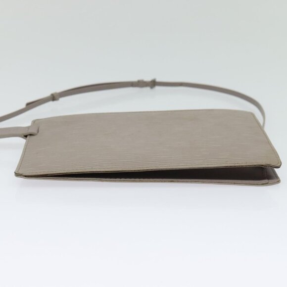 LOUIS VUITTON Epi Rochelle Pouch Lilac M5292C LV Auth 116912 - Picture 6 of 16